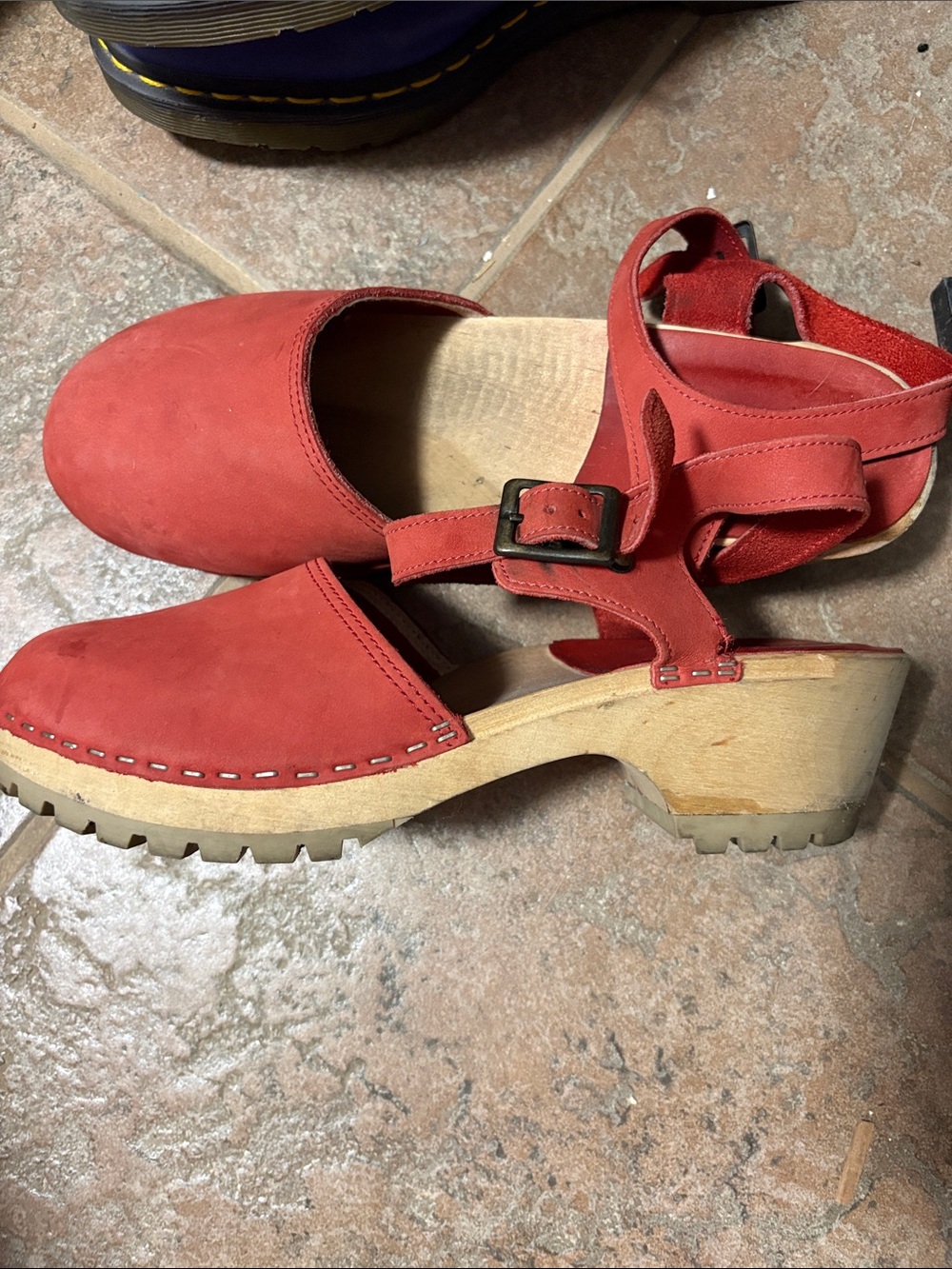 Eddie Bauer Red Nubuck Leather Clog Sandal with Buckle Strap